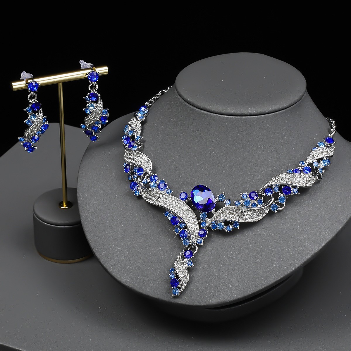 Retro-style Colorful Jewelry Set Designed Specifically For Formal Attire