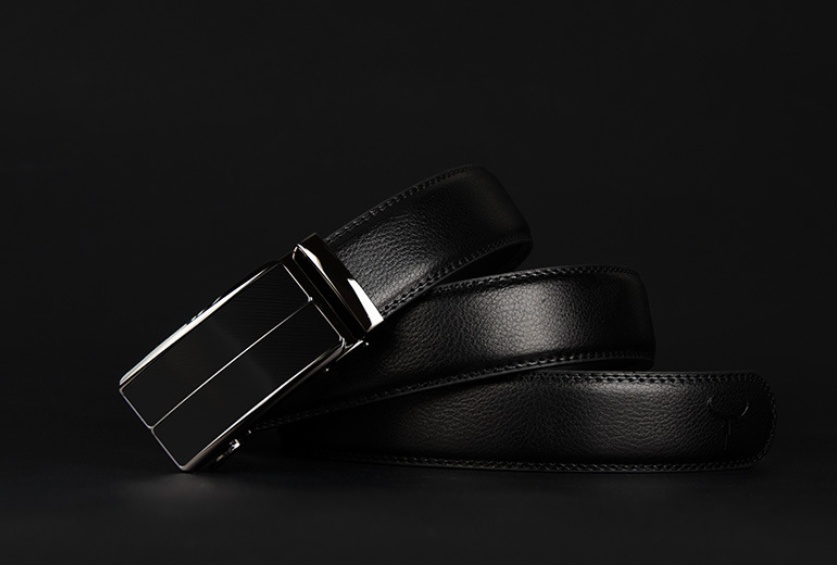 Male pin buckle belt