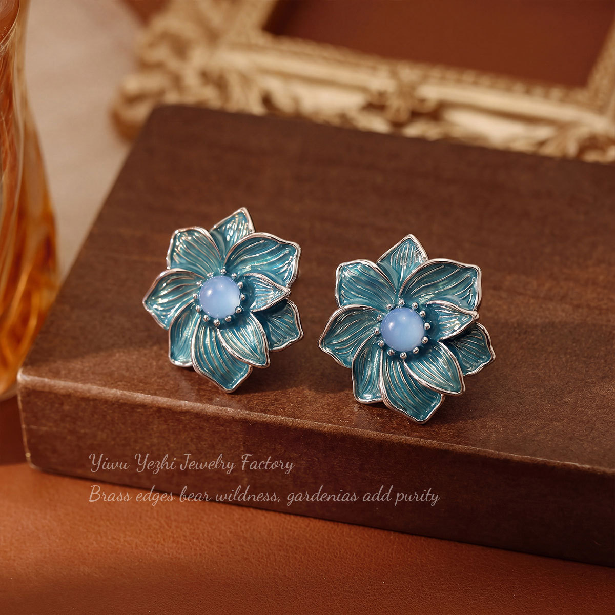European And American Retro Blue Personalized Three-dimensional Flower Light Luxury Earrings With A High-end Feel, Inlaid With Natural Stones, Niche Stud Earrings