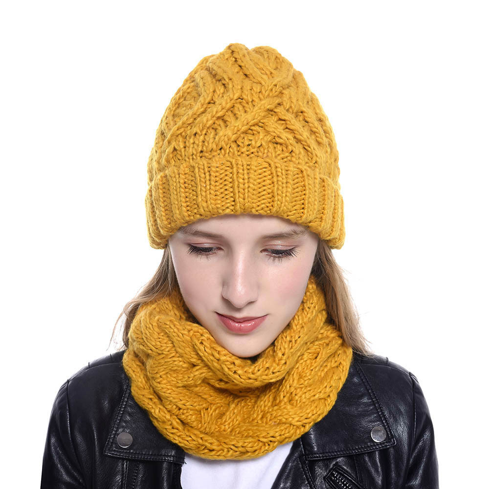 Two-piece knitted hat hat bib set