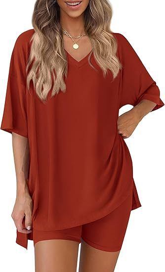 Comfortable And Stylish Womens Casual V-neck Loose-fit T-shirt And Elastic-waist Shorts Set For Home Wear