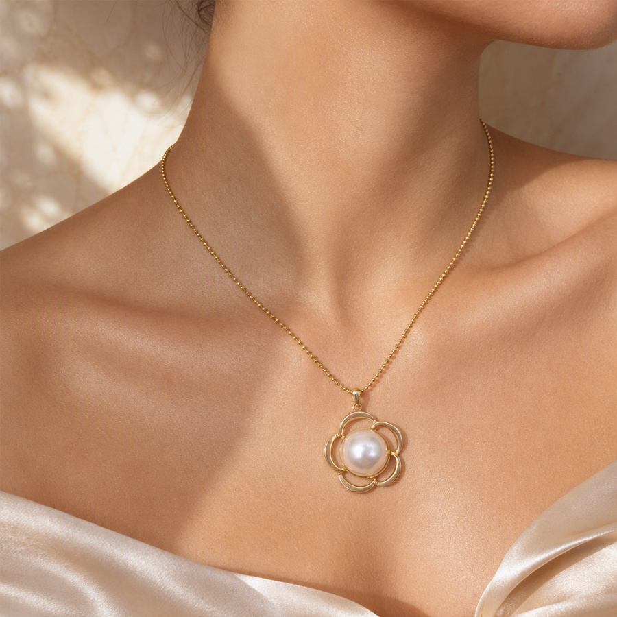 Gold Plated Stainless Steel Flower Pearl Pendant Necklace for Women, Hollow Floral Faux Pearl Beaded Chain Necklace, Elegant Wedding Party Statement Jewelry Gift