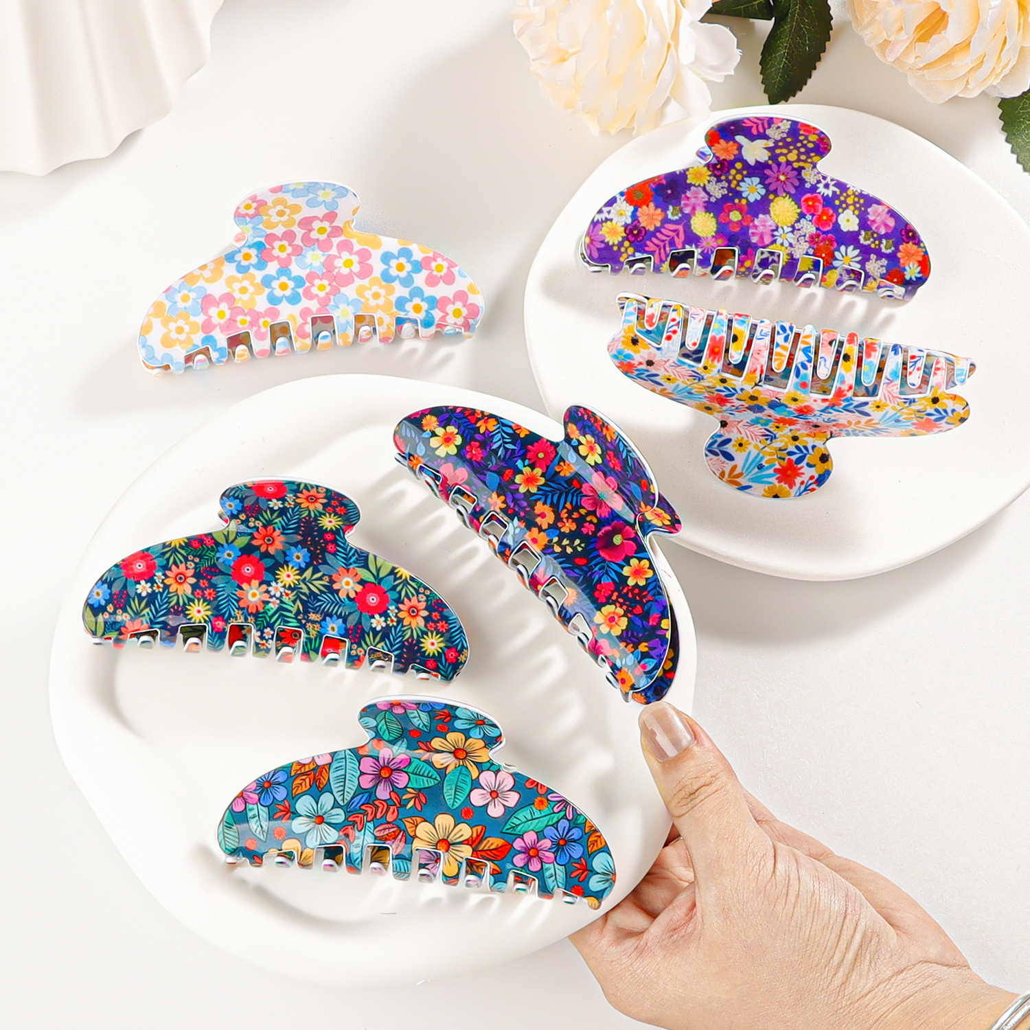 Goleshi Accessories Spring Floral Print Hair Clip Romantic Sweet Small Chrysanthemum Bun Maker Shark Clip Hair Accessory