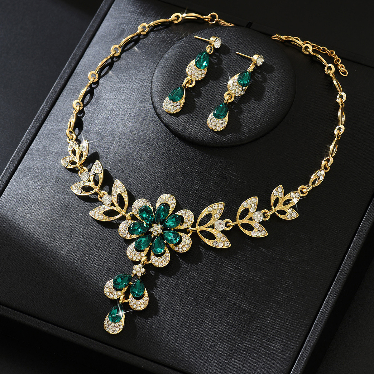 Womens Teardrop Floral Tassel Rhinestone Inlaid Jewelry Set,Necklace And Earrings Costume Accessories For Daily Banquet Party Wear