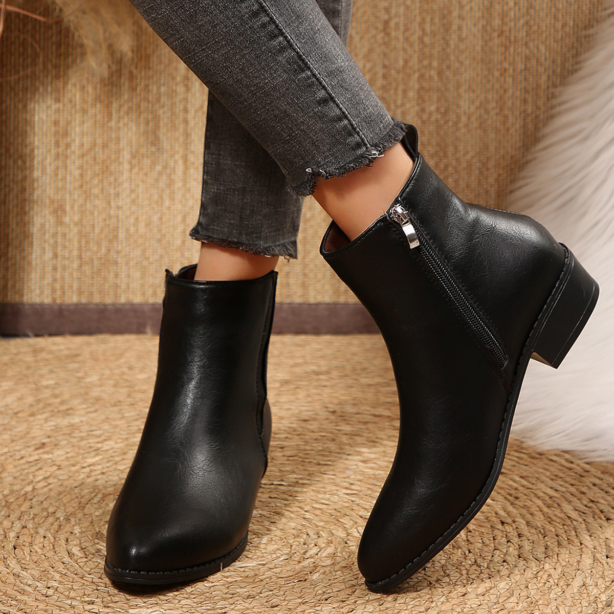 Fashionable Women's Leather Martin Boots