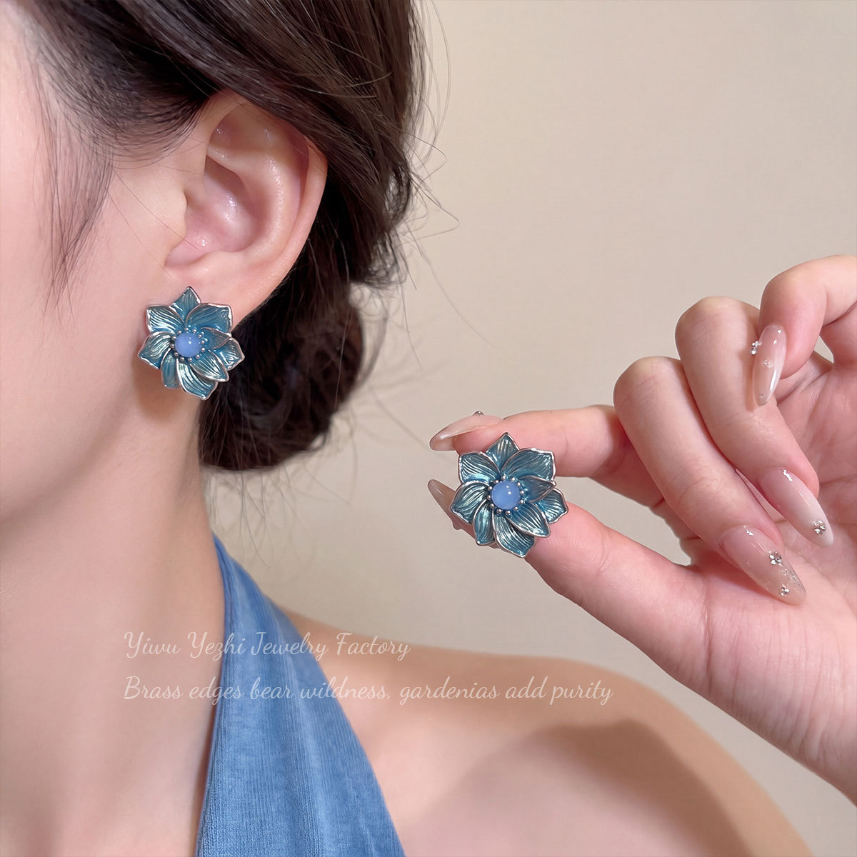 European And American Retro Blue Personalized Three-dimensional Flower Light Luxury Earrings With A High-end Feel, Inlaid With Natural Stones, Niche Stud Earrings