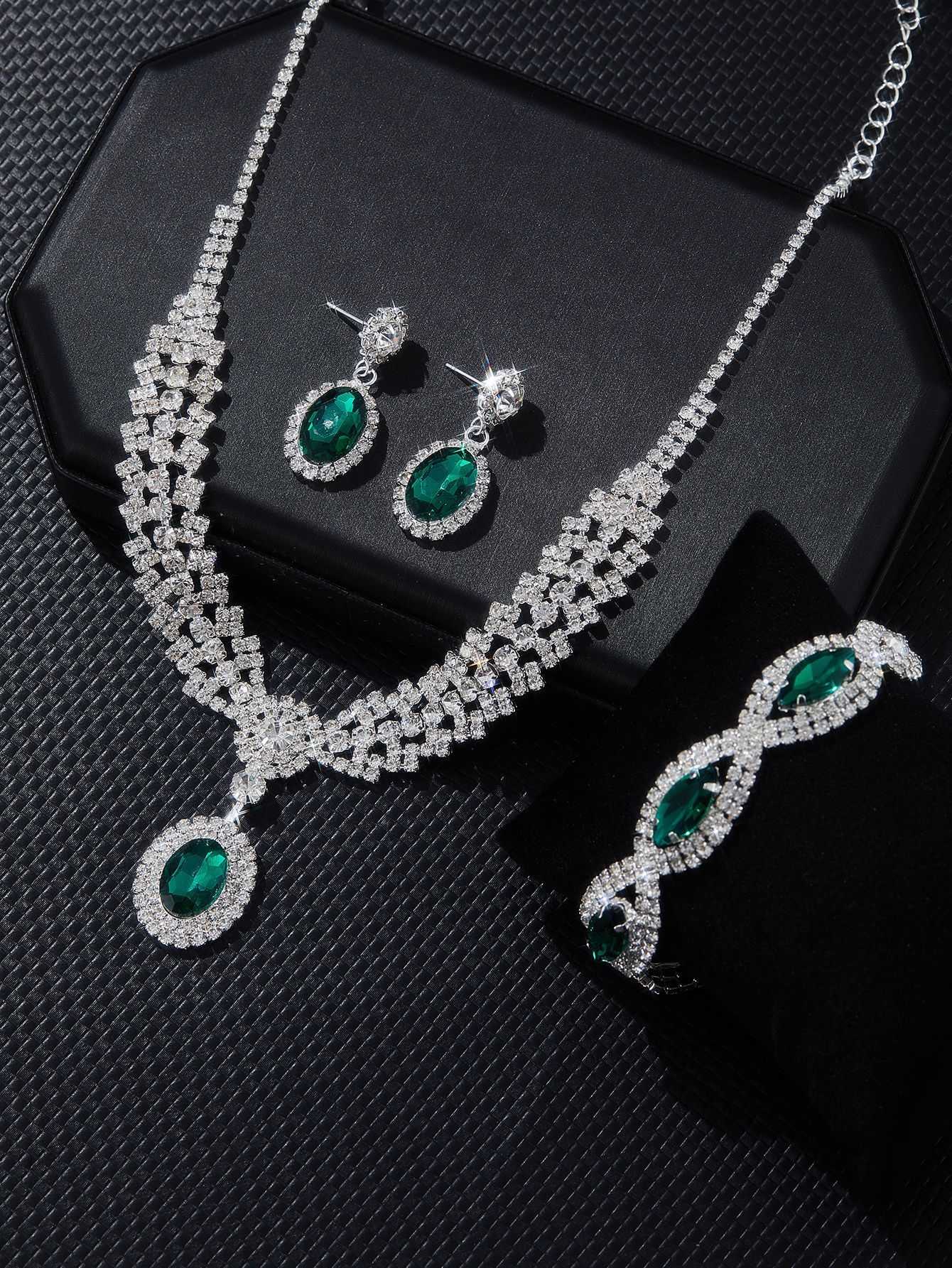 New European And American Style Elegant Luxury Sapphire Necklace Set Of Four Pieces