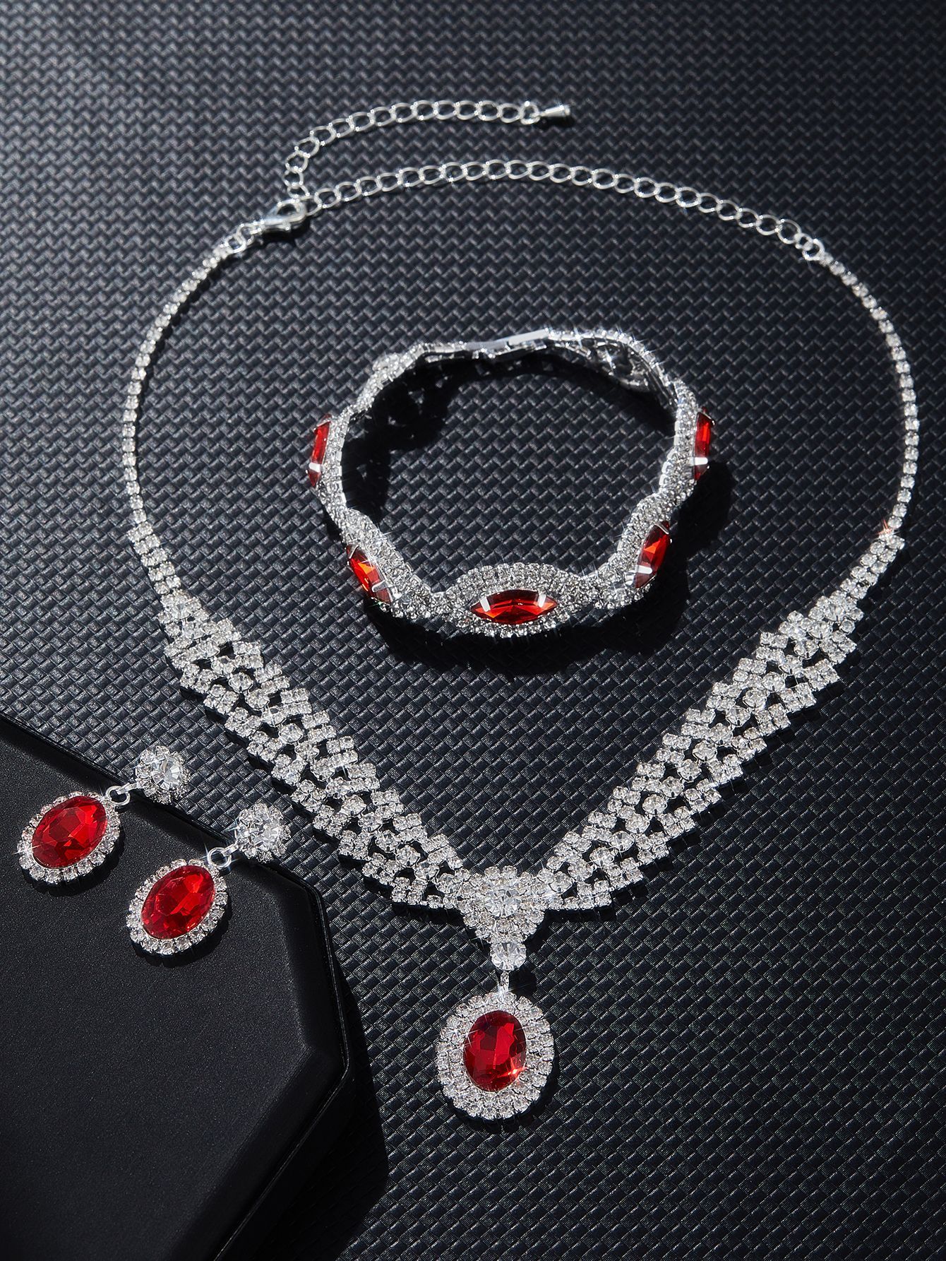 New European And American Style Elegant Luxury Sapphire Necklace Set Of Four Pieces
