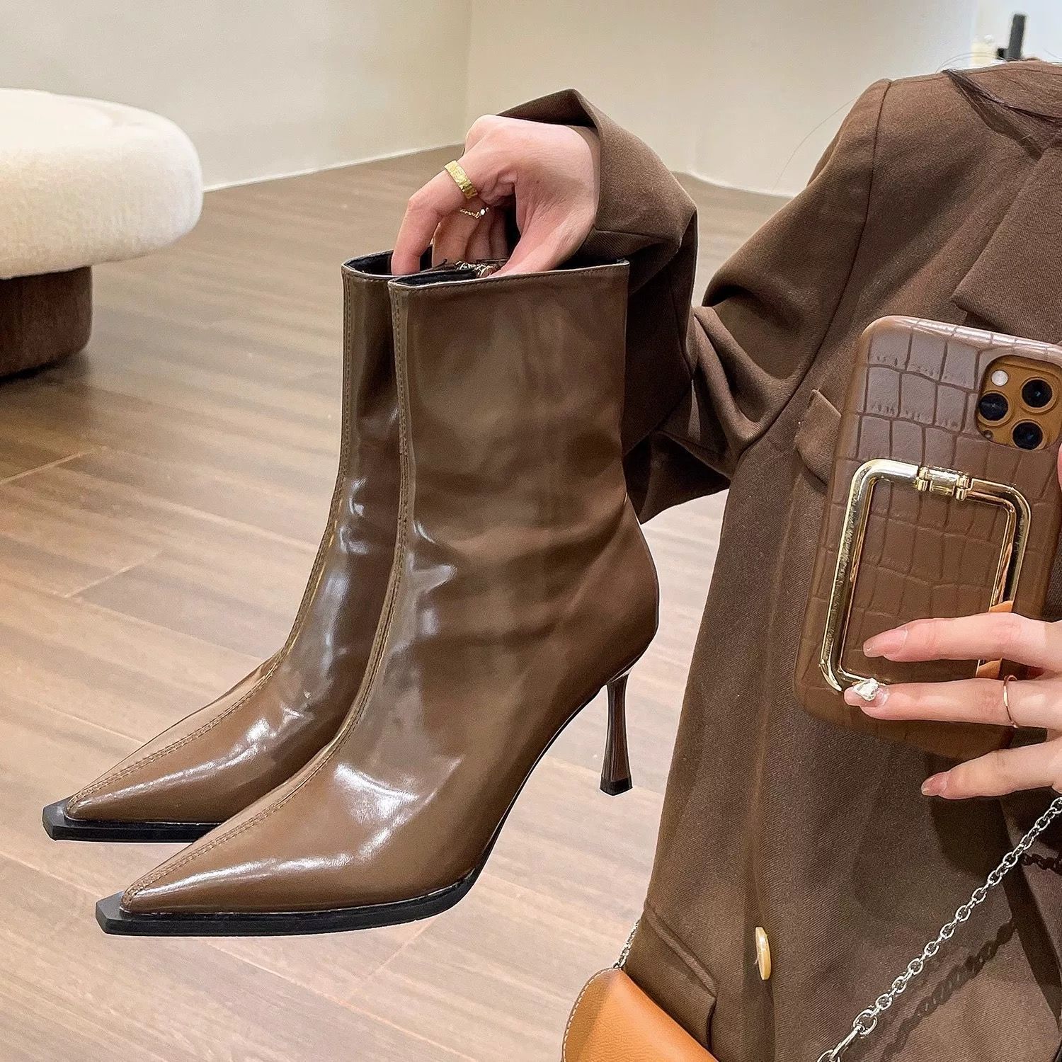 Soft-leather Casual Pointed-toe Low-heeled Ankle Boots