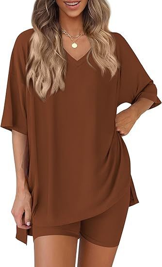 Comfortable And Stylish Womens Casual V-neck Loose-fit T-shirt And Elastic-waist Shorts Set For Home Wear